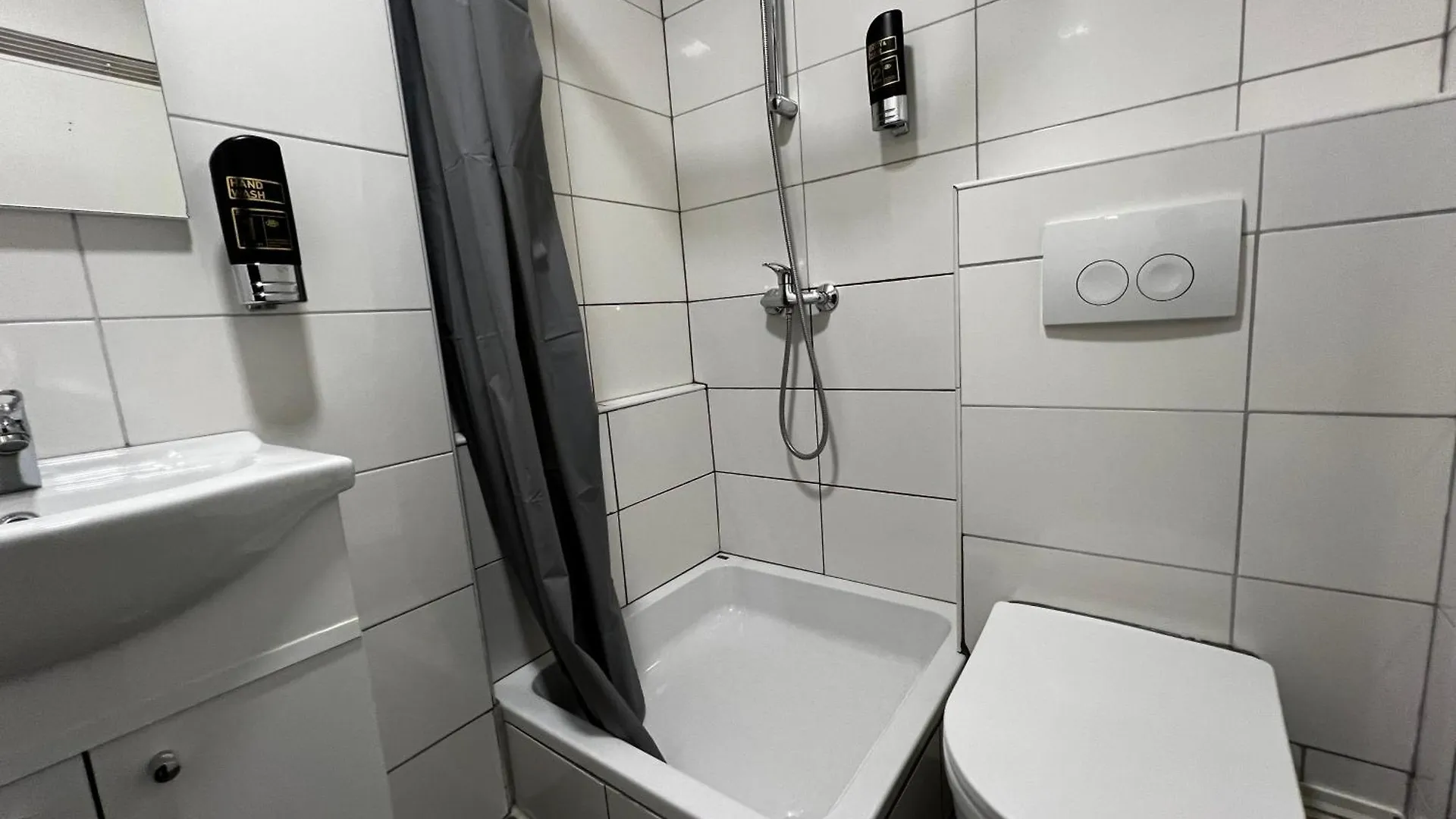 אמסטרדם Budget Trianon Hotel 2*,