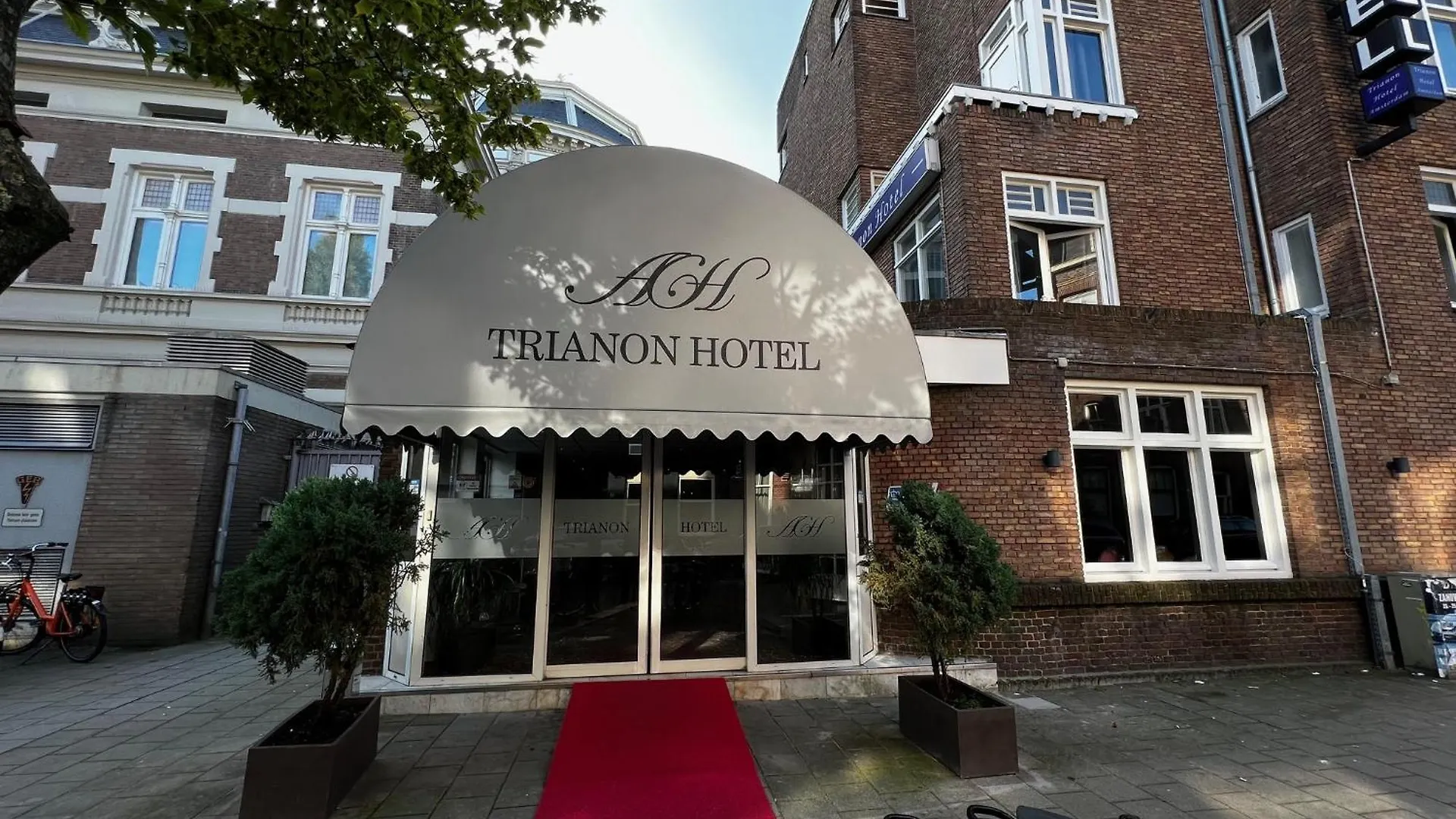 Budget Trianon Hotel Amsterdam 2*,  Netherlands
