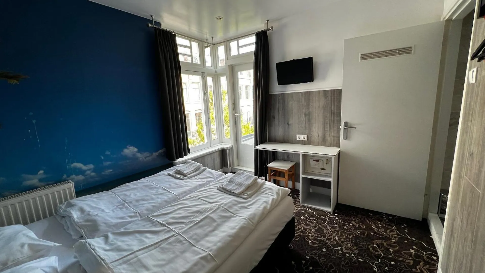 Budget Trianon Hotel Amsterdam 2*,